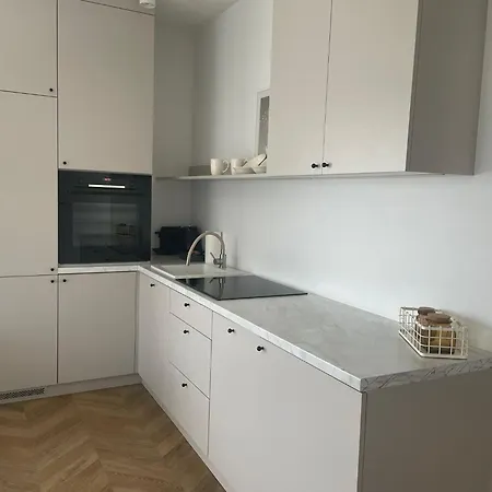 Exclusive By Moderna Profit Gdańsk